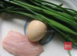 韭菜蛋皮炒肉丝的做法图解1