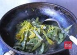 黄花菜烧扁豆的做法图解8