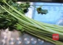 三丝炒芹菜的做法图解3