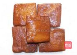 胡萝卜素炒香干的做法图解1