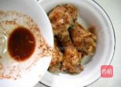 微波香辣红酒鸡腿的做法图解5