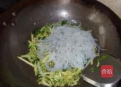 西葫芦银鱼炒蛋的做法图解7