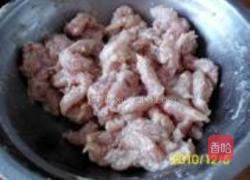 荸荠烧肉丝的做法图解2