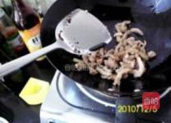 荸荠烧肉丝的做法图解5