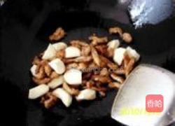 荸荠烧肉丝的做法图解7