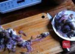 荠菜黄鱼春卷的做法图解3