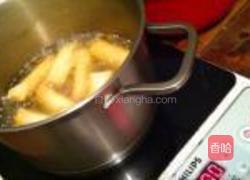 荠菜黄鱼春卷的做法图解7