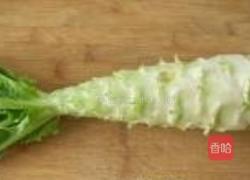 虾仁麻酱莴笋的做法图解1