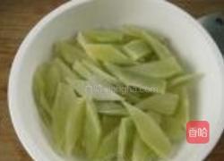 虾仁麻酱莴笋的做法图解3