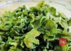 莴笋干炒木耳的做法图解1