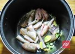 狗鱼炖豆腐的做法图解5
