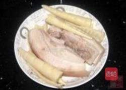 五花肉炒笋尖的做法图解1