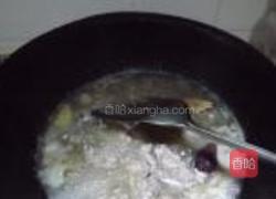 红酒排骨鹌鹑蛋的做法图解6