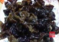 木耳炒蛋的做法图解2