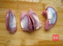 姜葱爆炒鸭肾的做法图解2
