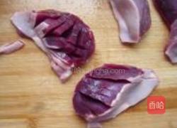 姜葱爆炒鸭肾的做法图解3