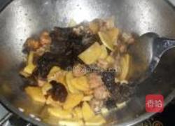 土豆片炒鸡的做法图解9