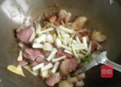 腊肉炒藠头的做法图解7