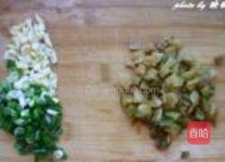 榨菜拌金针菇的做法图解2