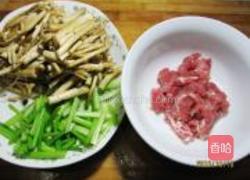 茶树菇香芹滑里脊的做法图解1