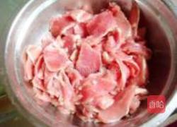 蒜爆羊肉的做法图解2