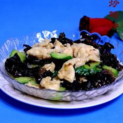 木耳炒鸡片的做法[图]