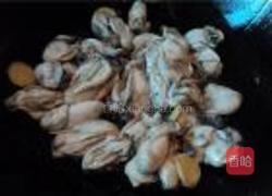 洋葱炒生蚝的做法图解3