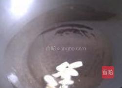 藜蒿炒香肠的做法图解4