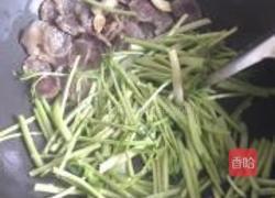 藜蒿炒香肠的做法图解6