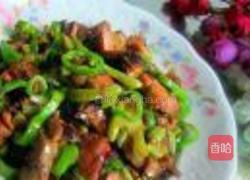 腌豆角炒熏鸭腿的做法图解10