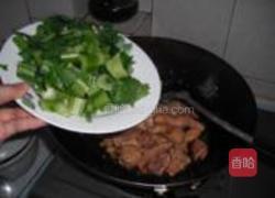 西芹土豆焖鸡块的做法图解7