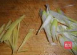 凉拌松花蛋的做法图解3