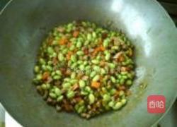 毛豆炒香菇肉丁的做法图解10