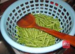 橄榄菜炒豆角的做法图解1