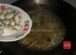 蛤蜊榨菜滋补汤的做法图解5