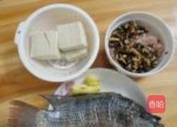 罗非鱼豆腐煲的做法图解1