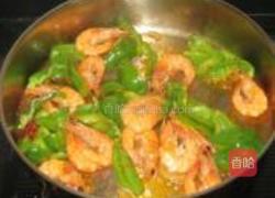 青椒炒对虾的做法图解6