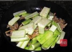 丝瓜炒茶树菇的做法图解9