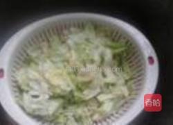 酸辣包菜的做法图解1