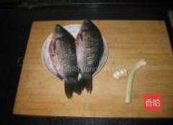 清炖草鱼的做法图解1