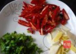 红椒鱿鱼卷的做法图解2