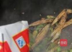 青椒鱼干的做法图解5