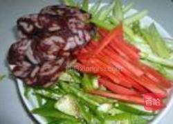 腊肠青蔬的做法图解3