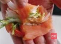 鲜虾鲑鱼卷的做法图解2