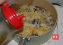 酸包菜煨鳗鱼头的做法图解4