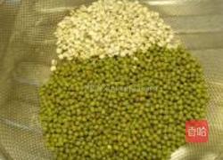 綠豆薏米年糕露的做法图解1