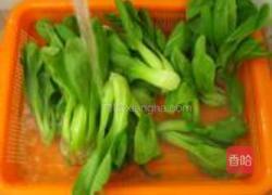 鱼丸煮青菜的做法图解2