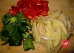 嫩姜爆兔肉的做法图解3