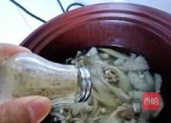 萝卜菌菇排骨煲的做法图解11