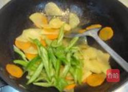 三蔬炒牛肉的做法图解7